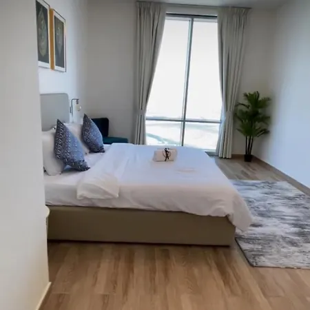Mount10 Luxury Apartment